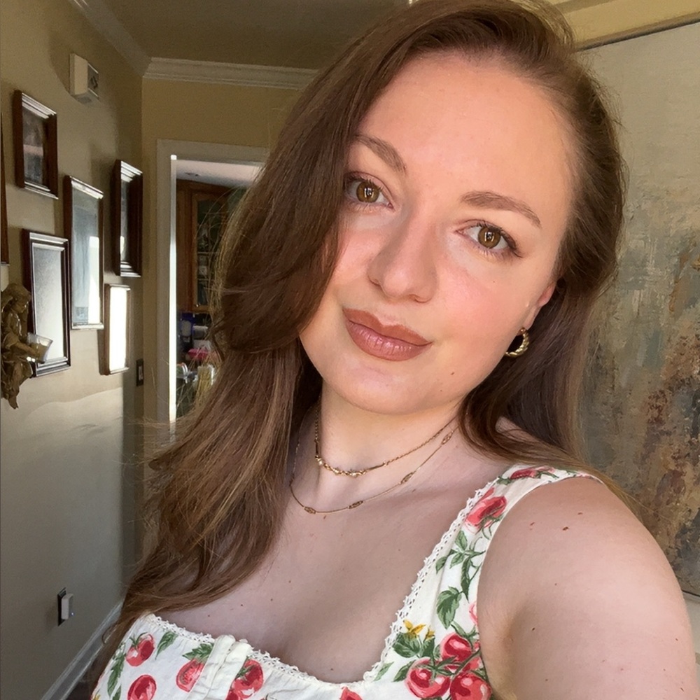 Meet your Posher, Ashley ❤️